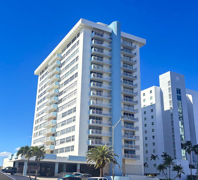 Regency Tower  photo 2